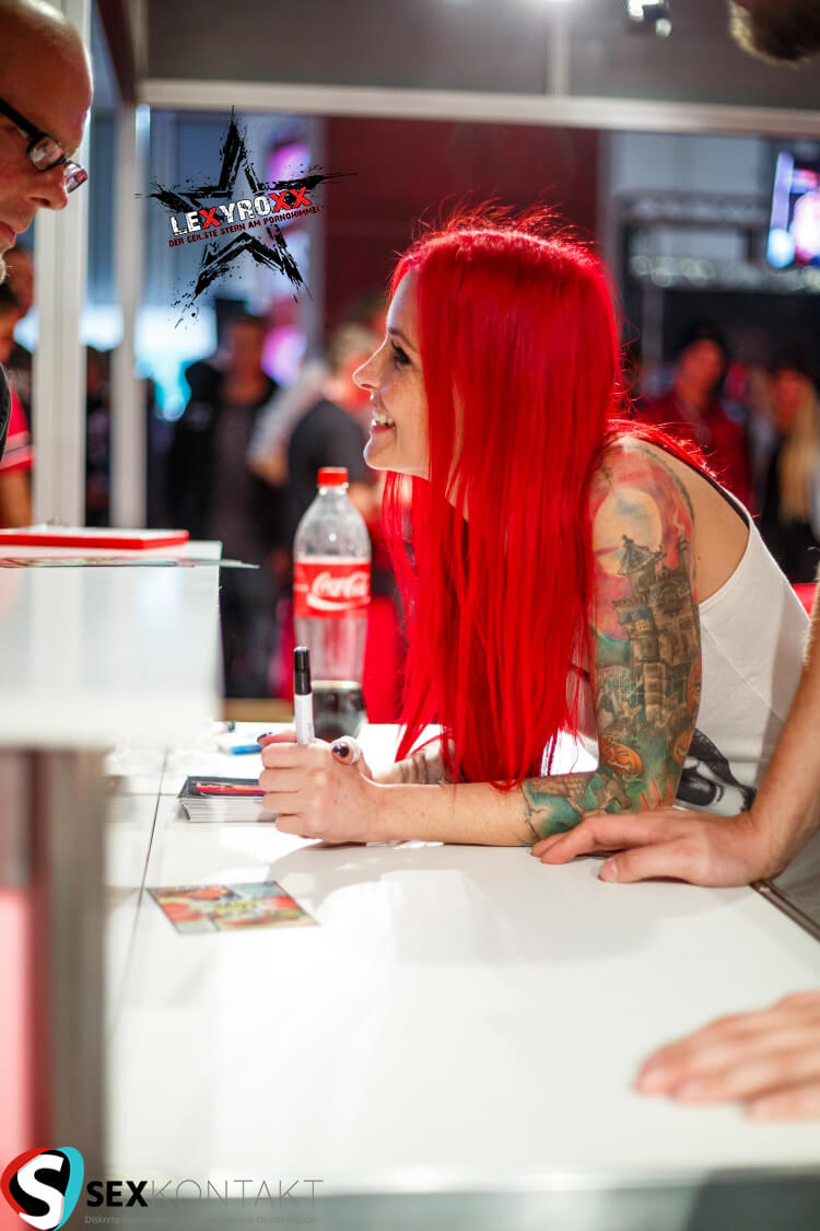 Lexy Roxx veranstaltet den Red Roxx Day 2.0 auf der Venus 2015 in Berlin