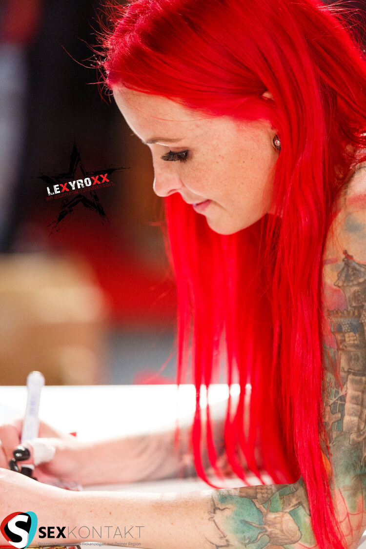 Lexy Roxx veranstaltet den Red Roxx Day 2.0 auf der Venus 2015 in Berlin