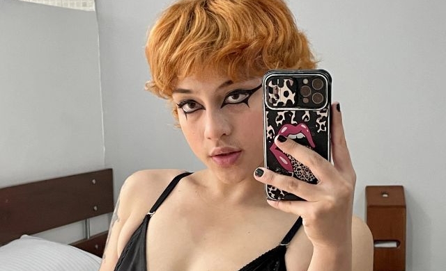 DominaRed