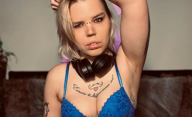JuliaAvarix