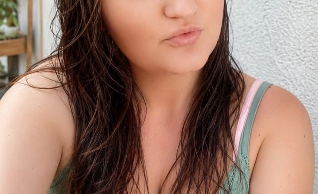 Sarah-85